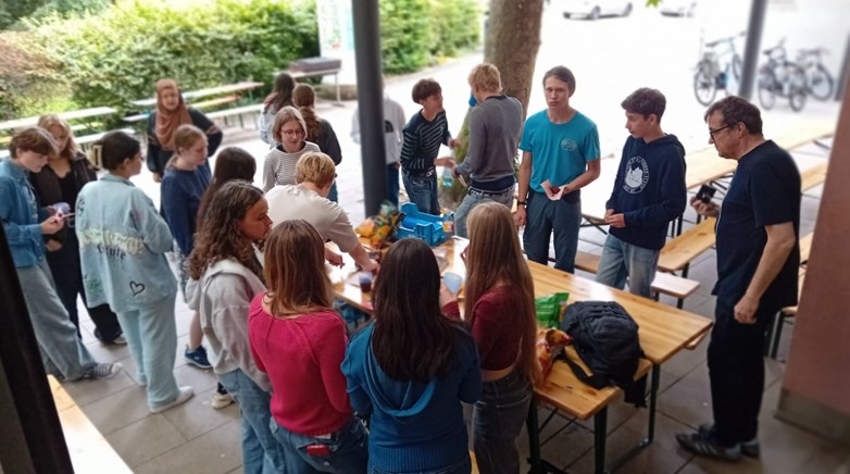 German Exchange student group sessions, getting to know each others cities  